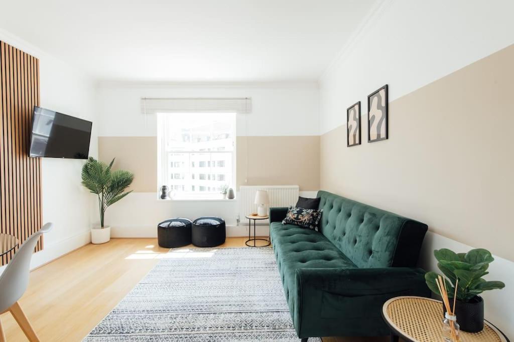 Charming 2 Bedroom Flat In The Heart Of Kings Cross, Лондон Экстерьер фото