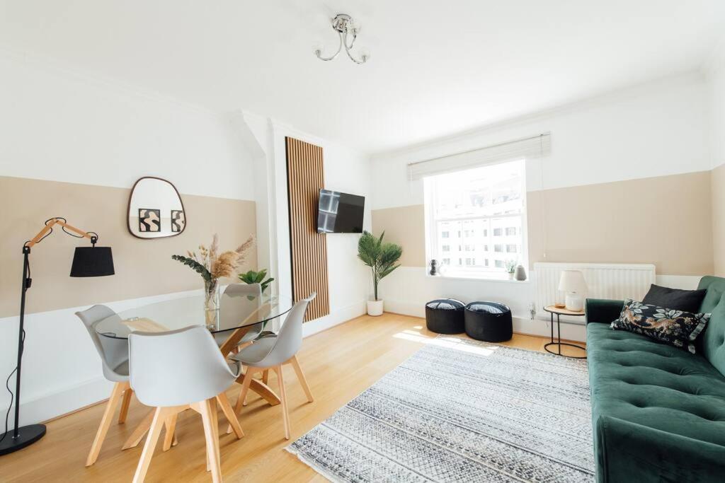 Charming 2 Bedroom Flat In The Heart Of Kings Cross, Лондон Экстерьер фото