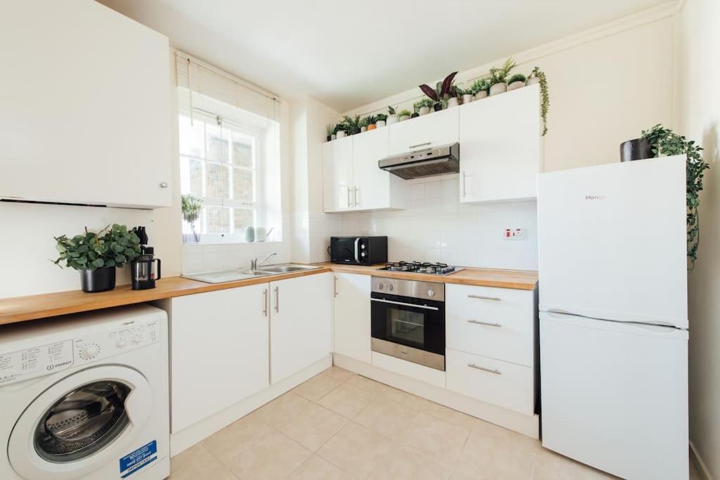 Charming 2 Bedroom Flat In The Heart Of Kings Cross, Лондон Экстерьер фото